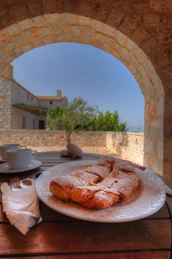 Achelatis Traditional Guest Houses Areopoli Bagian luar foto
