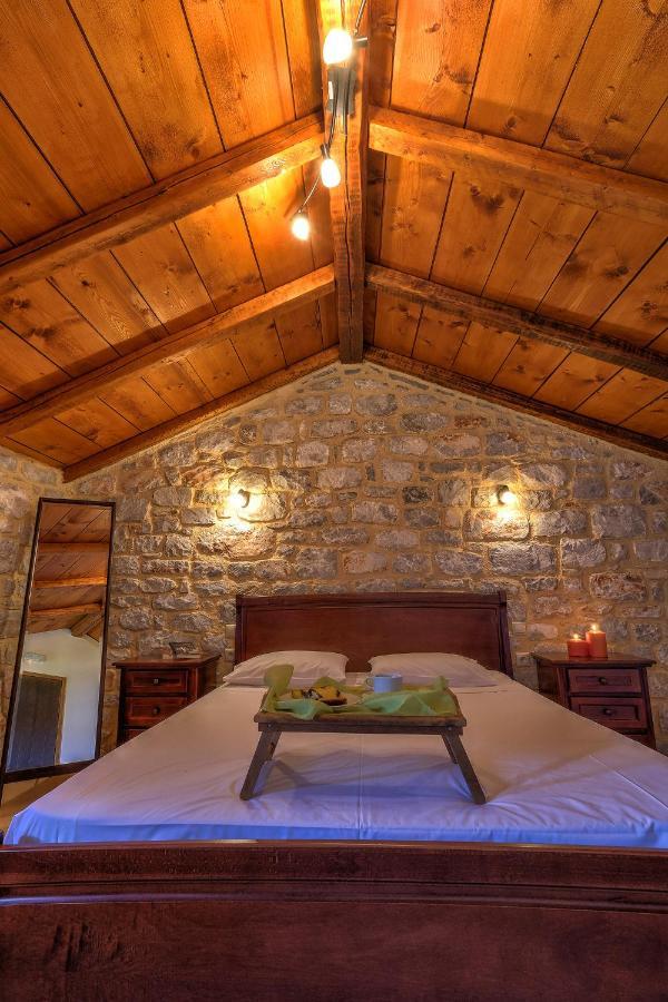 Achelatis Traditional Guest Houses Areopoli Bagian luar foto