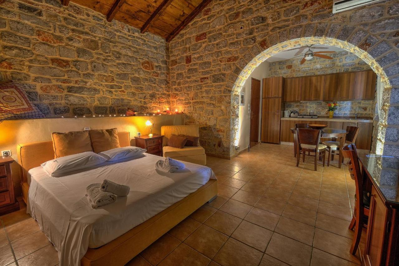 Achelatis Traditional Guest Houses Areopoli Bagian luar foto