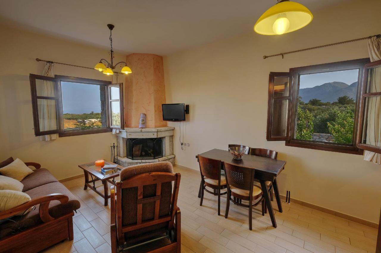 Achelatis Traditional Guest Houses Areopoli Bagian luar foto