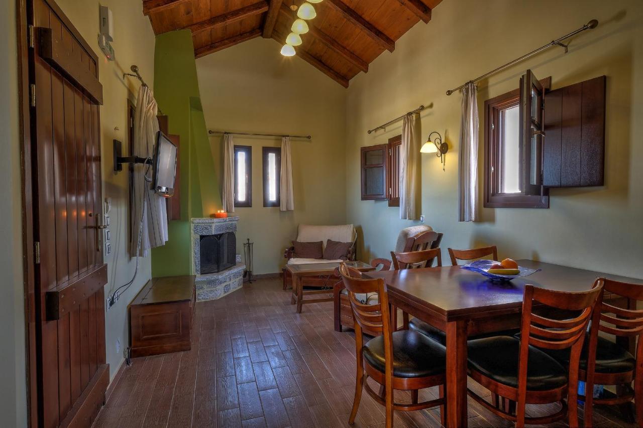 Achelatis Traditional Guest Houses Areopoli Bagian luar foto