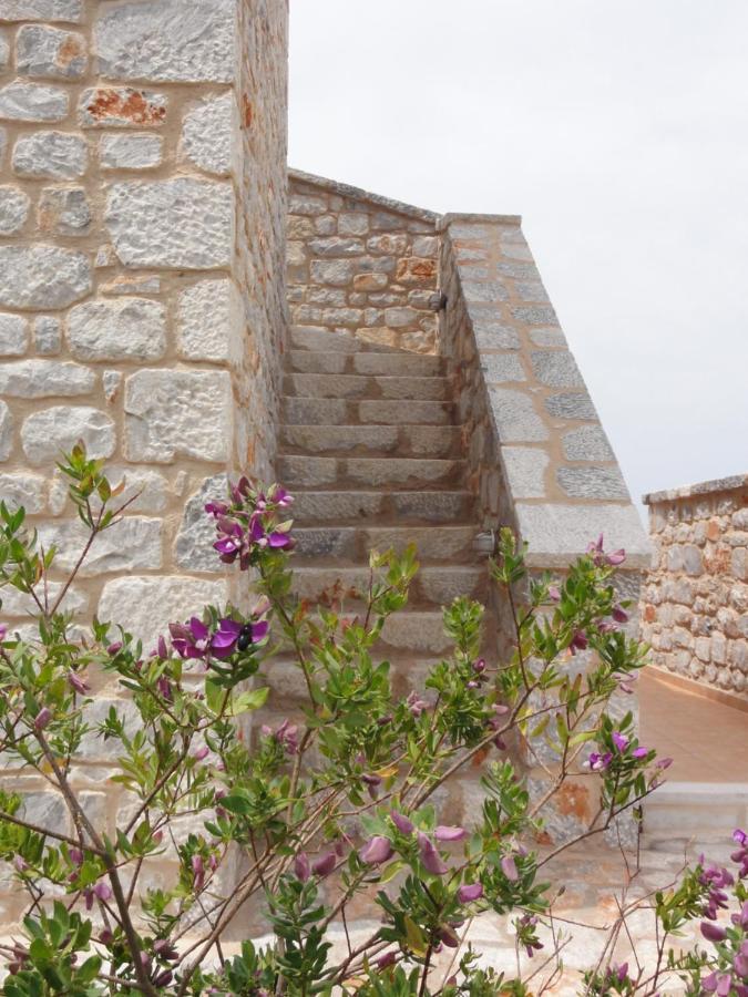Achelatis Traditional Guest Houses Areopoli Bagian luar foto
