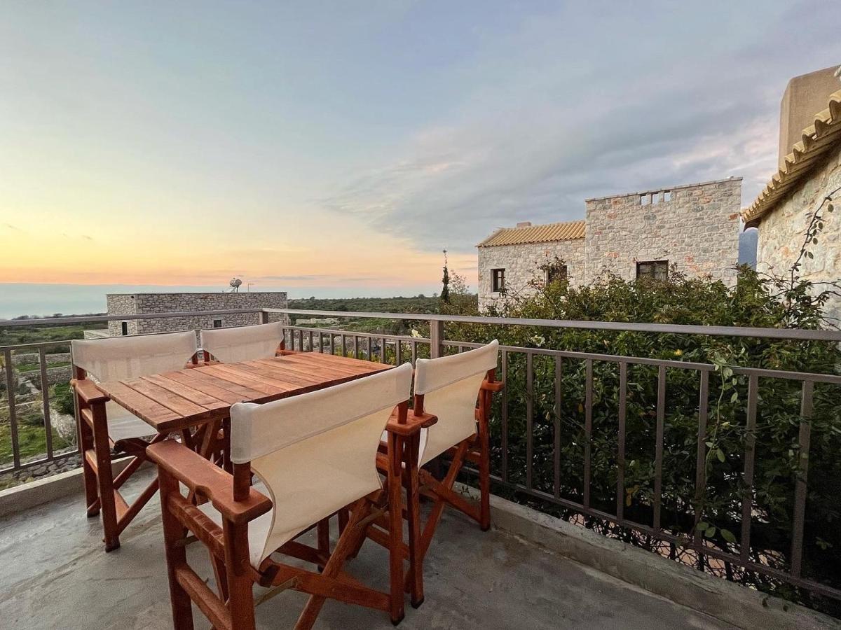 Achelatis Traditional Guest Houses Areopoli Bagian luar foto