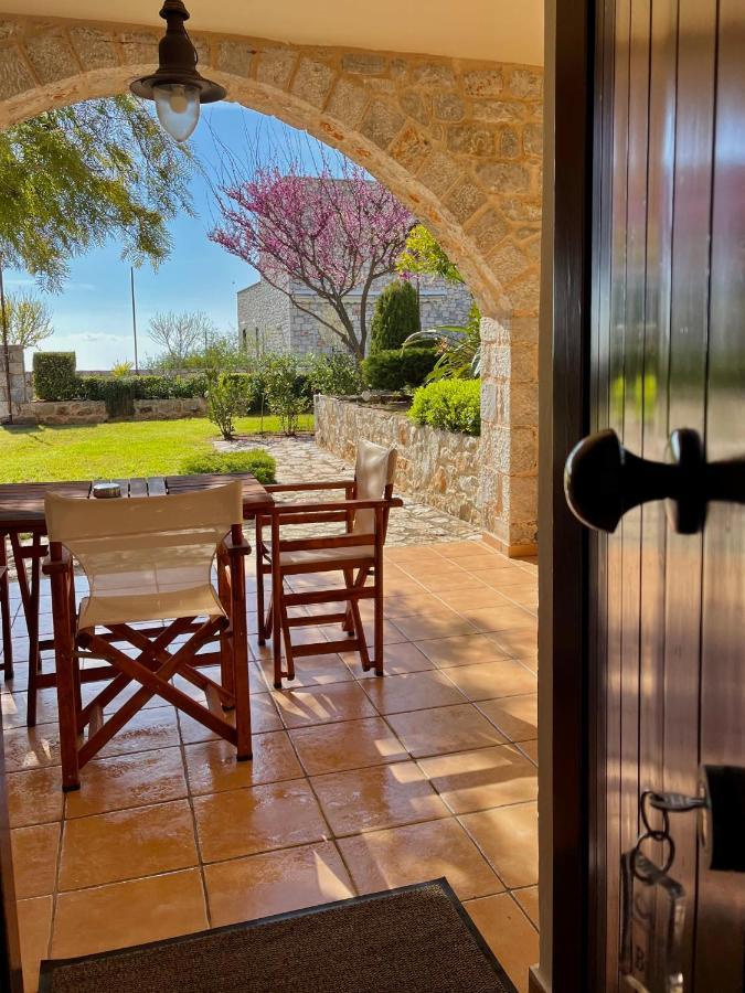 Achelatis Traditional Guest Houses Areopoli Bagian luar foto