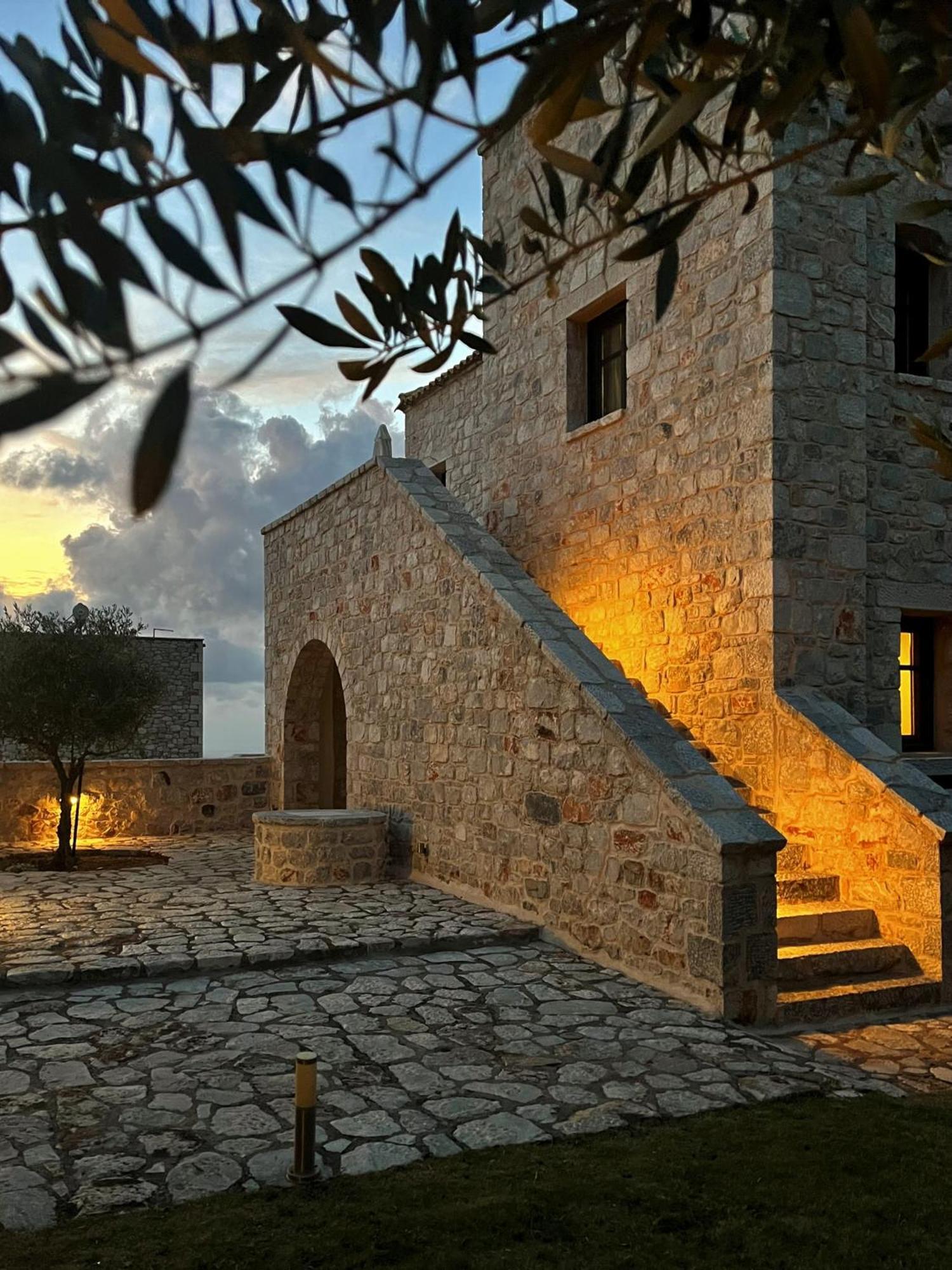 Achelatis Traditional Guest Houses Areopoli Bagian luar foto