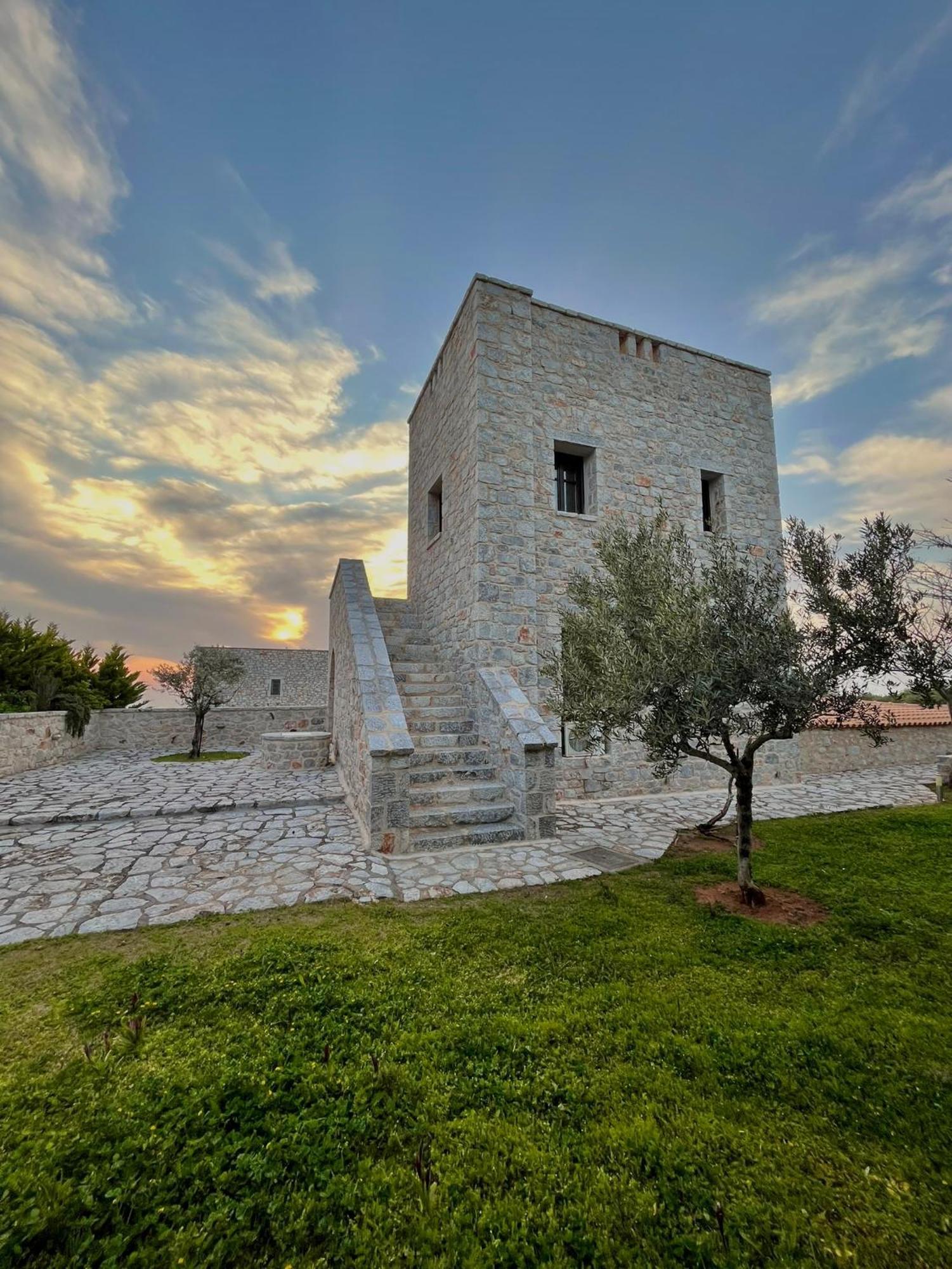 Achelatis Traditional Guest Houses Areopoli Bagian luar foto
